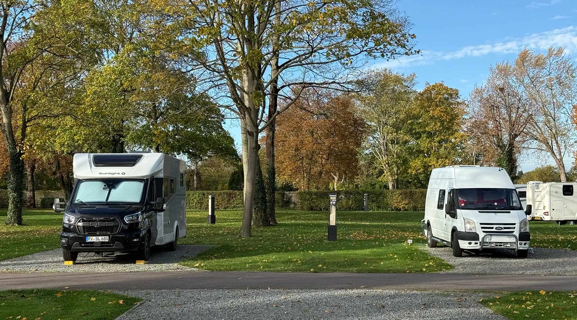 Chertsey Club Site Review: Vanlife Near London